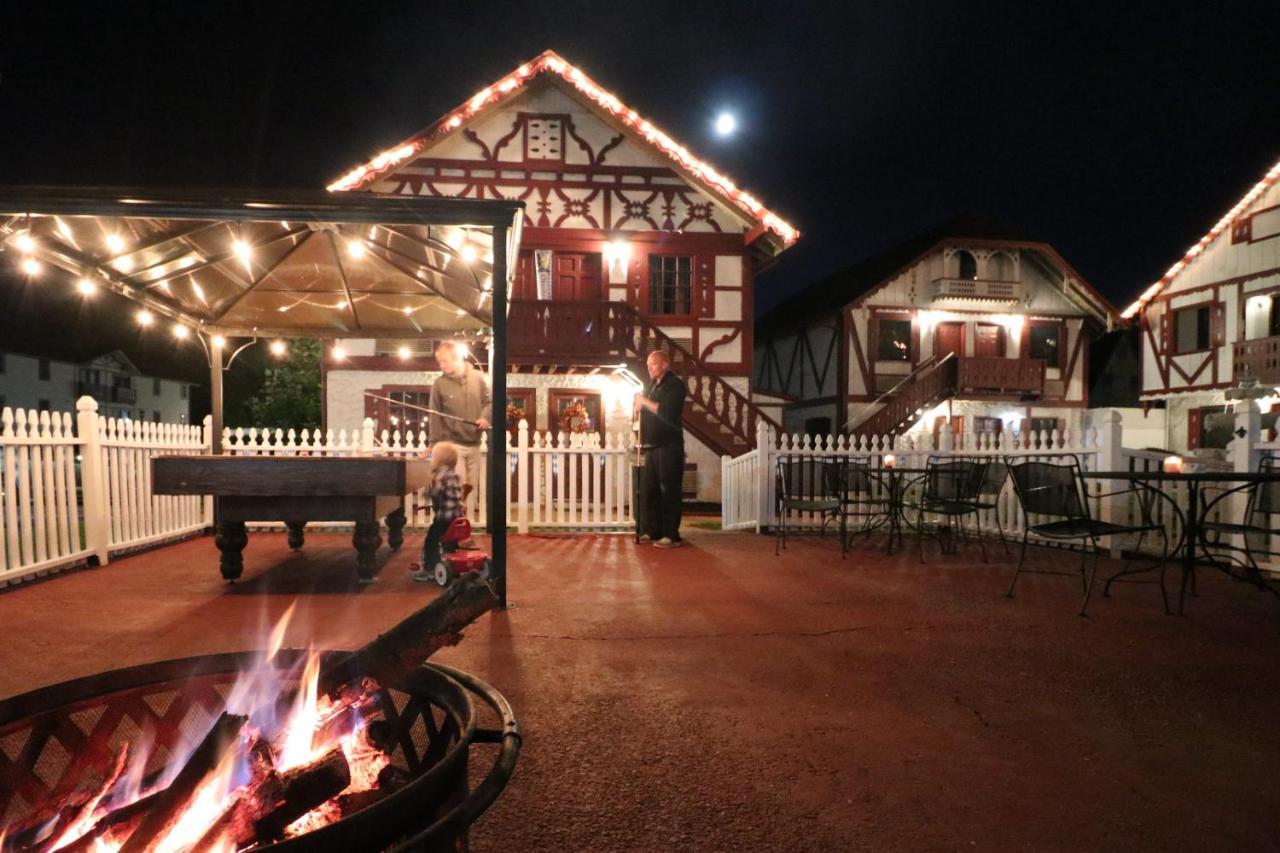 Alpine Village Inn Хелън Екстериор снимка